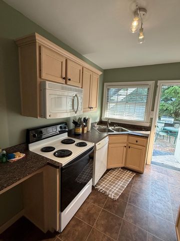 1802 Carolyn Drive, Lexington, KY 40502