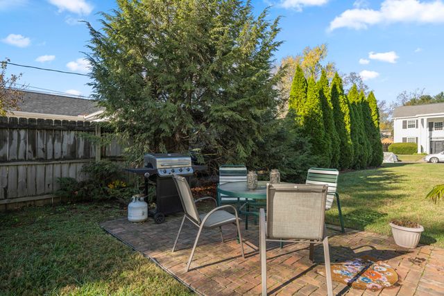 1802 Carolyn Drive, Lexington, KY 40502