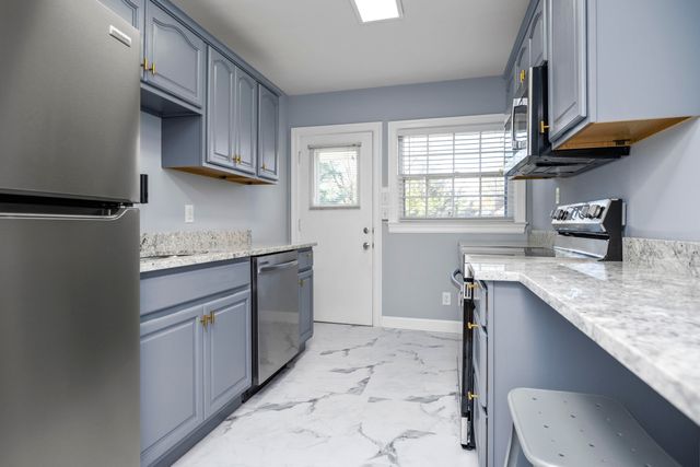 1802 Carolyn Drive, Lexington, KY 40502