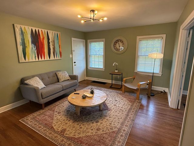 1802 Carolyn Drive, Lexington, KY 40502