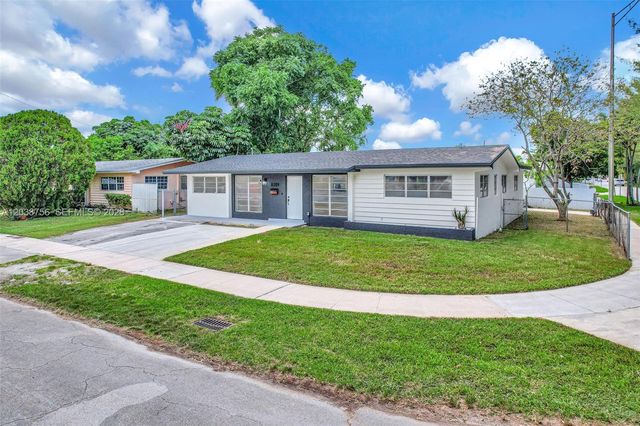 8201 SW 42nd Street, Miami, FL 33155