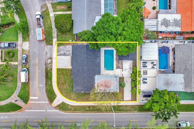 8201 SW 42nd Street, Miami, FL 33155