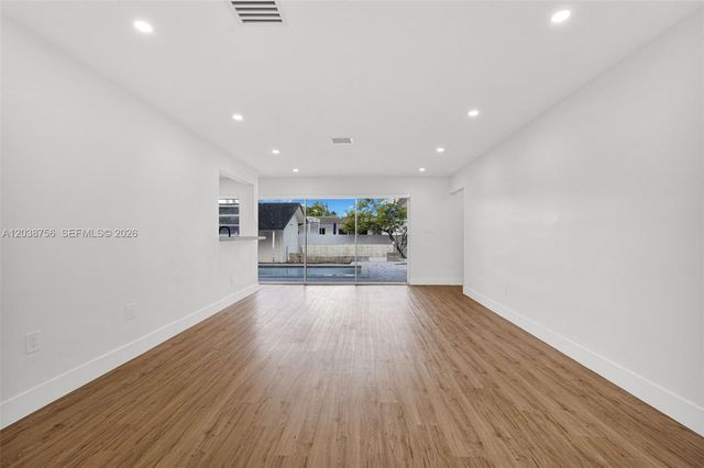 8201 SW 42nd Street, Miami, FL 33155