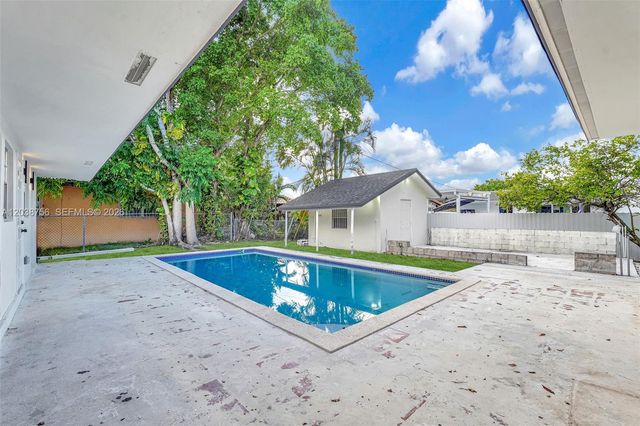 8201 SW 42nd Street, Miami, FL 33155