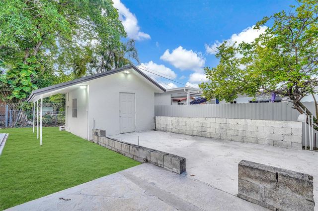 8201 SW 42nd Street, Miami, FL 33155