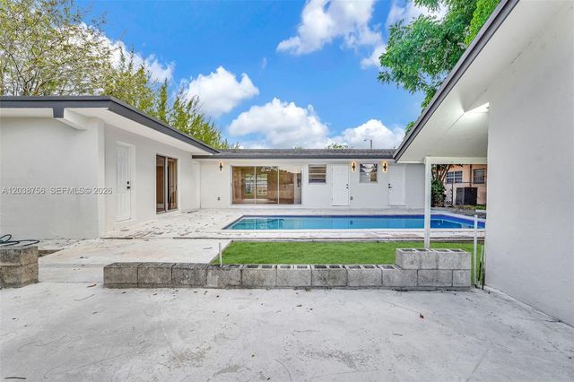 8201 SW 42nd Street, Miami, FL 33155