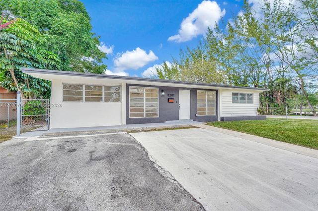8201 SW 42nd Street, Miami, FL 33155