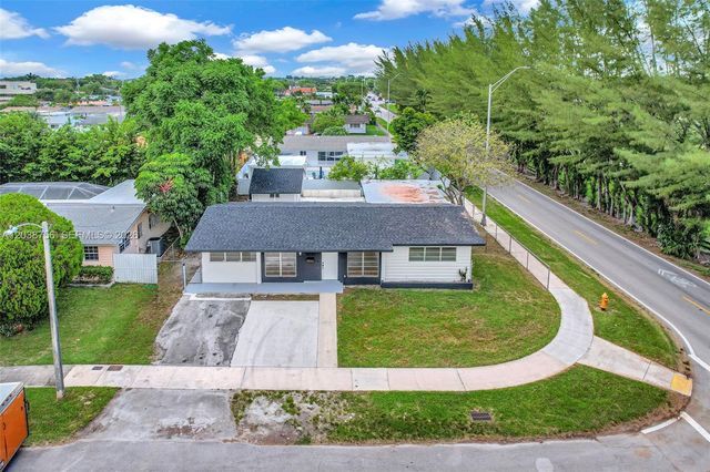 8201 SW 42nd Street, Miami, FL 33155