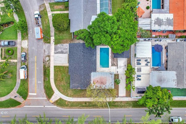 8201 SW 42nd Street, Miami, FL 33155