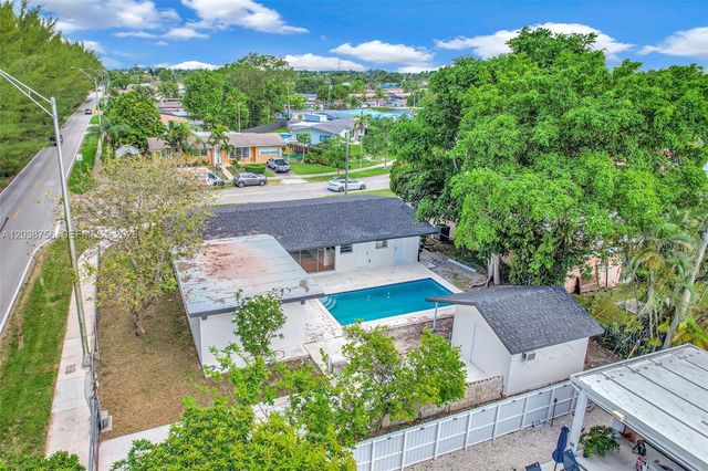 8201 SW 42nd Street, Miami, FL 33155