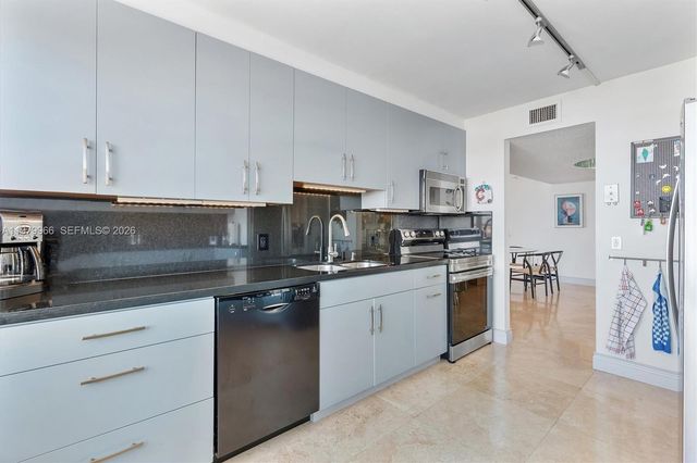 2851 NE 183rd St 1901E, Aventura, FL 33160