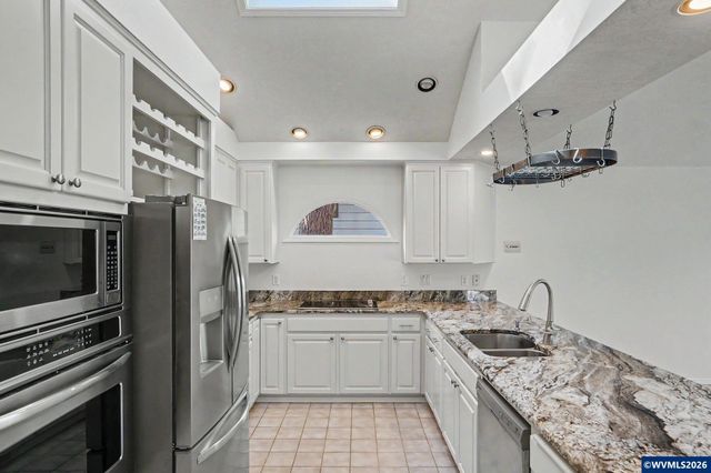 1635 Cinnamon Hill Dr SE, Salem, OR 97306