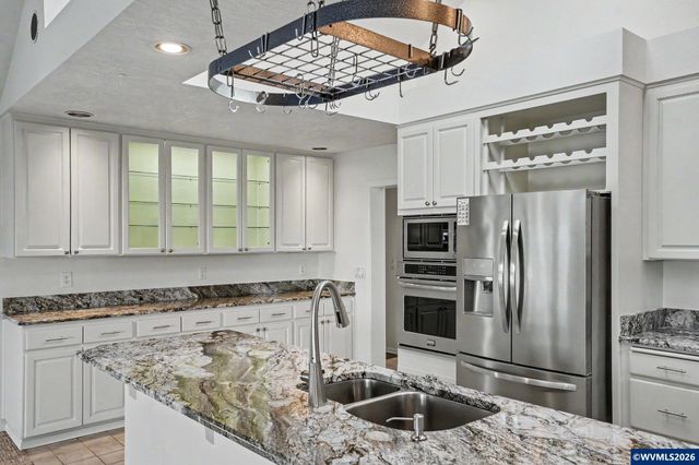1635 Cinnamon Hill Dr SE, Salem, OR 97306