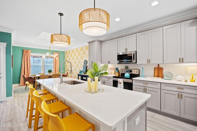 6807 Sunset Avenue, Panama City, FL 32408