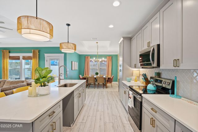 6807 Sunset Avenue, Panama City, FL 32408