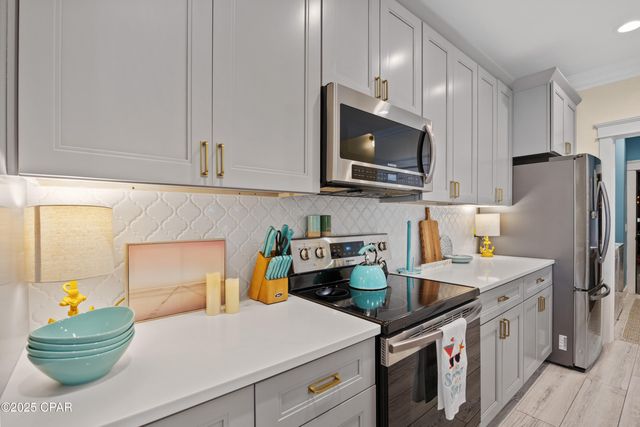 6807 Sunset Avenue, Panama City, FL 32408