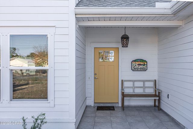 6807 Sunset Avenue, Panama City, FL 32408