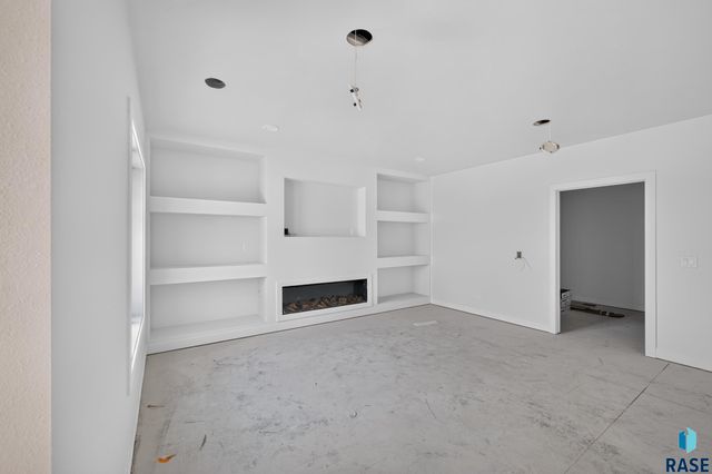 6509 E Fieldview St Street, Sioux Falls, SD 57110