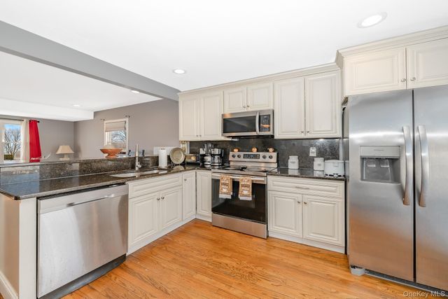 22 Francine Drive N, Massapequa, NY 11758