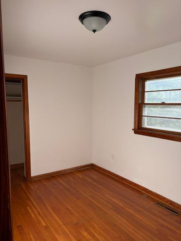 215 Barnett RD, Salem, VA 24153