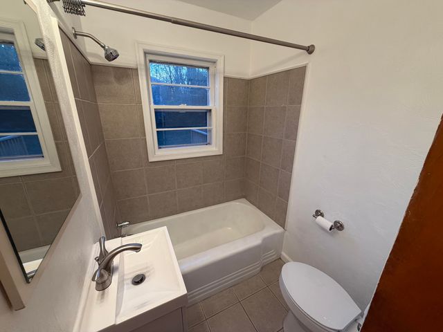215 Barnett RD, Salem, VA 24153
