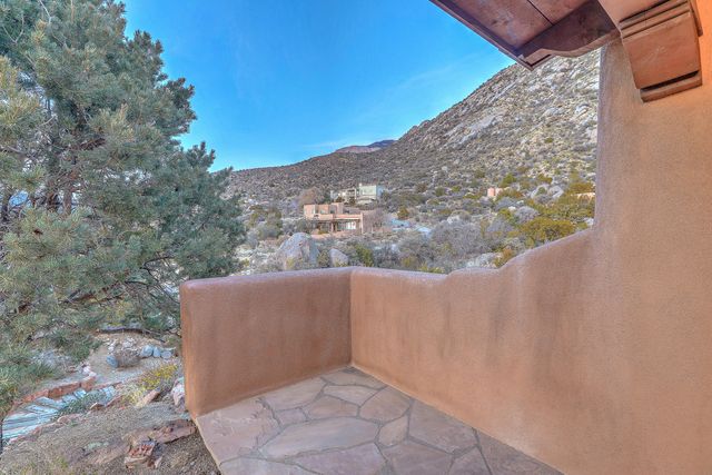 8 La Luz Trail NE, Albuquerque, NM 87122