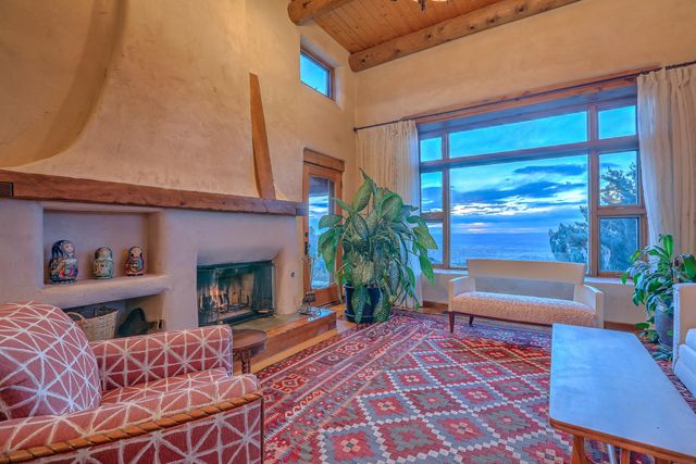 8 La Luz Trail NE, Albuquerque, NM 87122