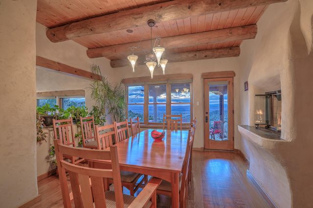 8 La Luz Trail NE, Albuquerque, NM 87122