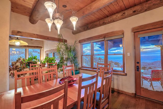 8 La Luz Trail NE, Albuquerque, NM 87122