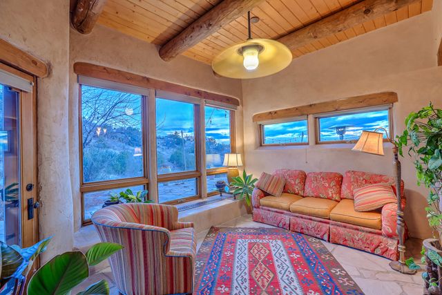 8 La Luz Trail NE, Albuquerque, NM 87122