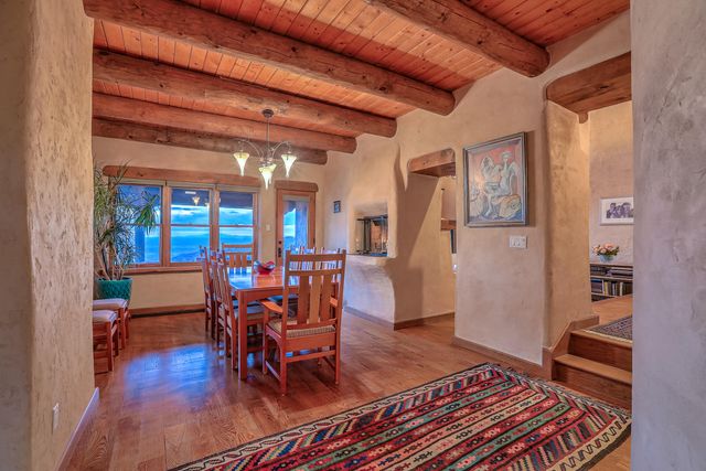 8 La Luz Trail NE, Albuquerque, NM 87122