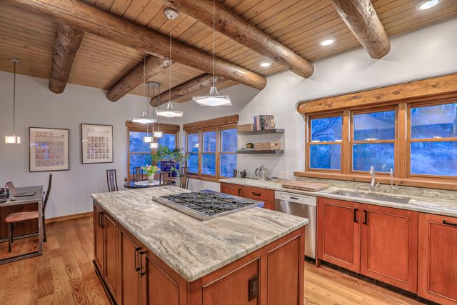 8 La Luz Trail NE, Albuquerque, NM 87122