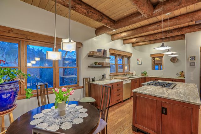 8 La Luz Trail NE, Albuquerque, NM 87122