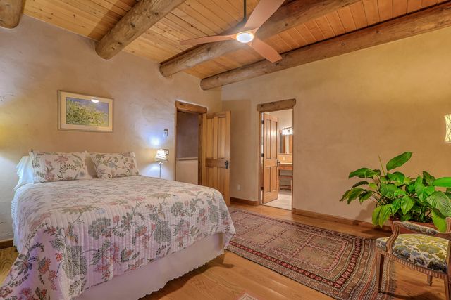 8 La Luz Trail NE, Albuquerque, NM 87122