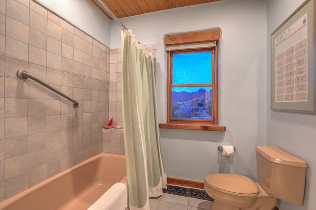 8 La Luz Trail NE, Albuquerque, NM 87122