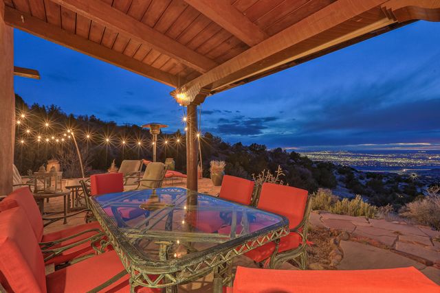 8 La Luz Trail NE, Albuquerque, NM 87122