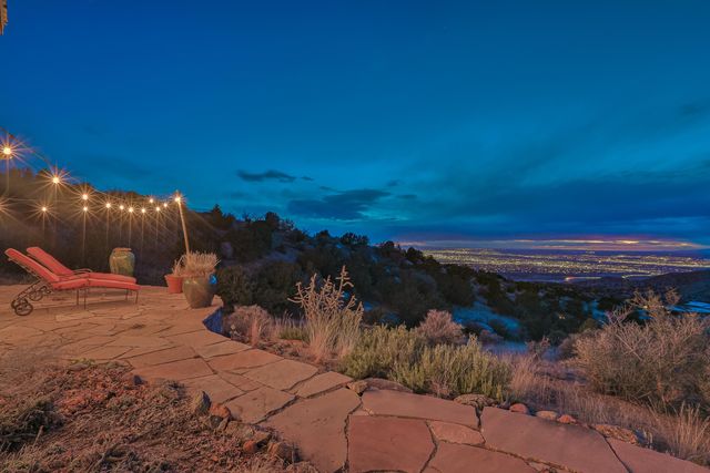 8 La Luz Trail NE, Albuquerque, NM 87122