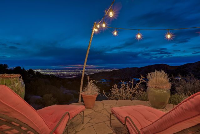 8 La Luz Trail NE, Albuquerque, NM 87122