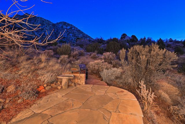 8 La Luz Trail NE, Albuquerque, NM 87122