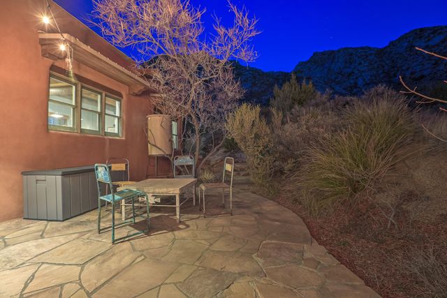 8 La Luz Trail NE, Albuquerque, NM 87122