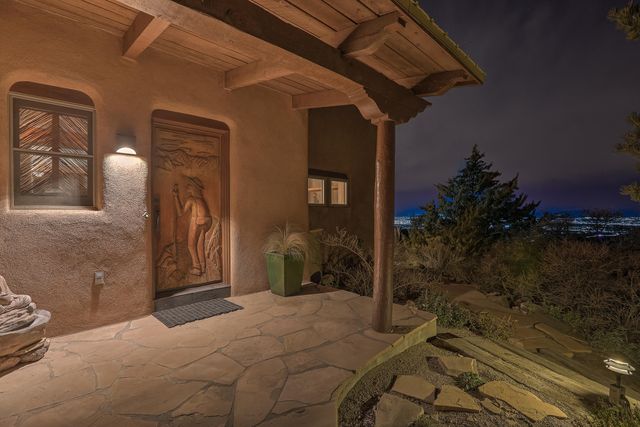 8 La Luz Trail NE, Albuquerque, NM 87122