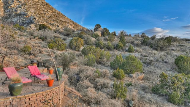 8 La Luz Trail NE, Albuquerque, NM 87122