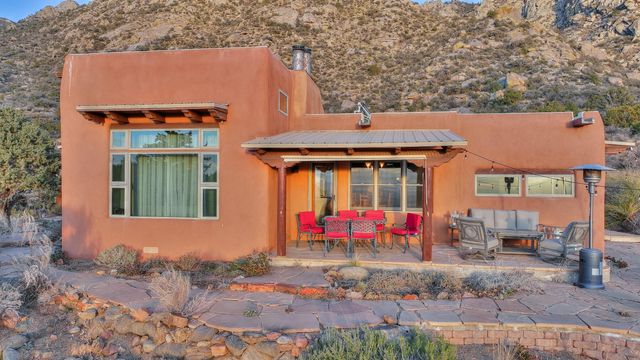 8 La Luz Trail NE, Albuquerque, NM 87122