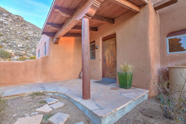 8 La Luz Trail NE, Albuquerque, NM 87122