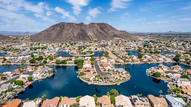 5812 W DEL LAGO Circle, Glendale, AZ 85308