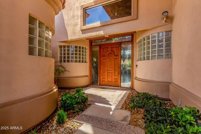 5812 W DEL LAGO Circle, Glendale, AZ 85308