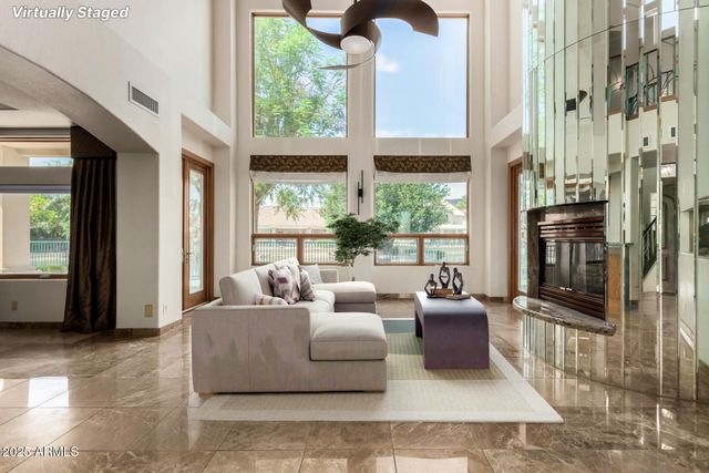 5812 W DEL LAGO Circle, Glendale, AZ 85308