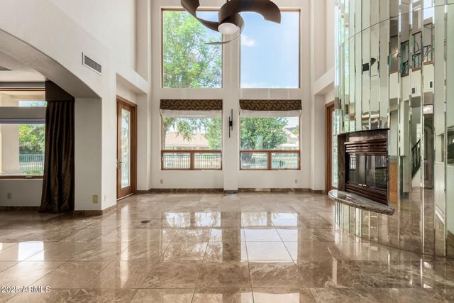 5812 W DEL LAGO Circle, Glendale, AZ 85308