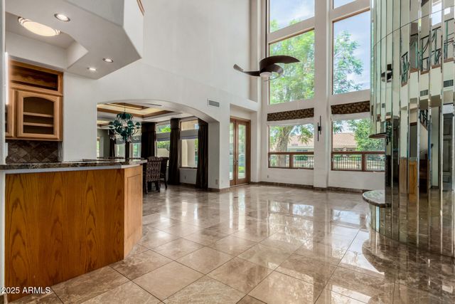 5812 W DEL LAGO Circle, Glendale, AZ 85308