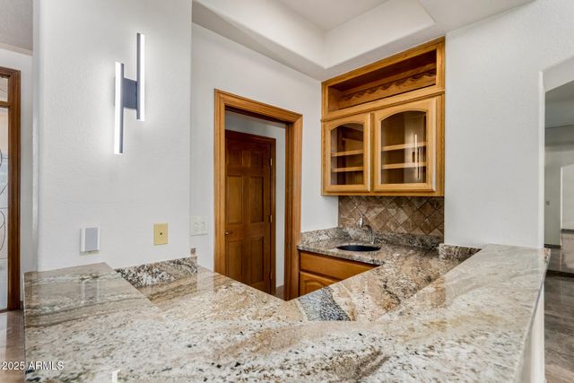 5812 W DEL LAGO Circle, Glendale, AZ 85308